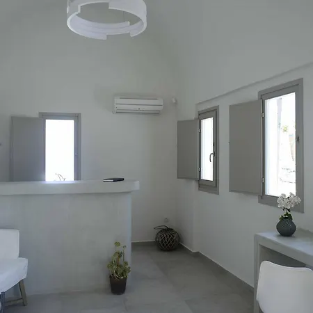 Aplai Dome Oia
